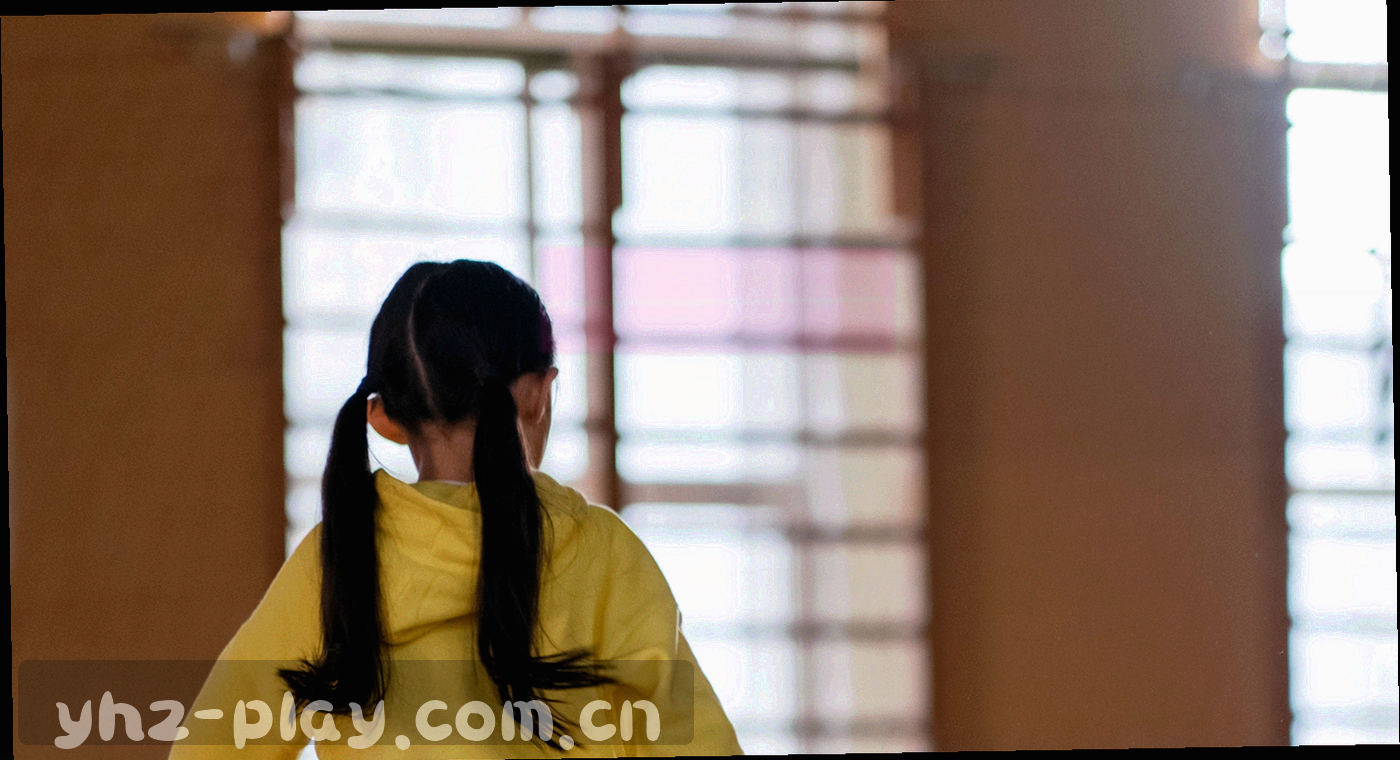 3 月第 2 版页面结构调整示意，展示二级菜单收纳权益说明的前后对比